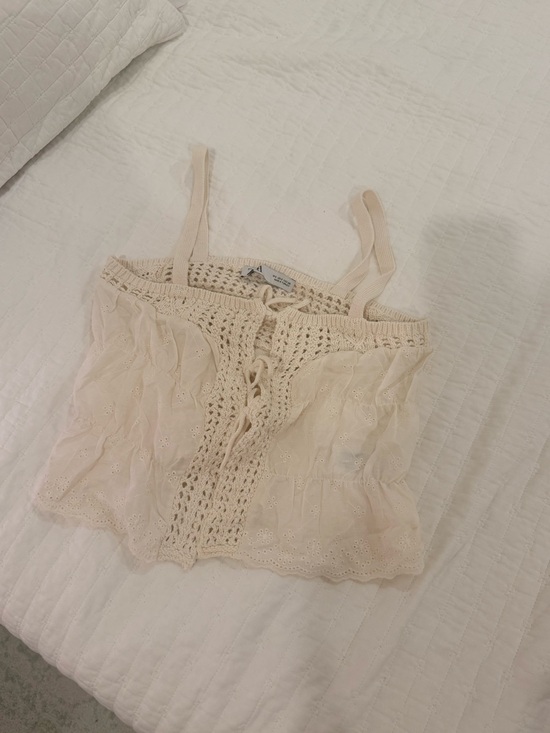 Zara Tops - Zara Cream Crochet Eyelet Tie-Front Camisole